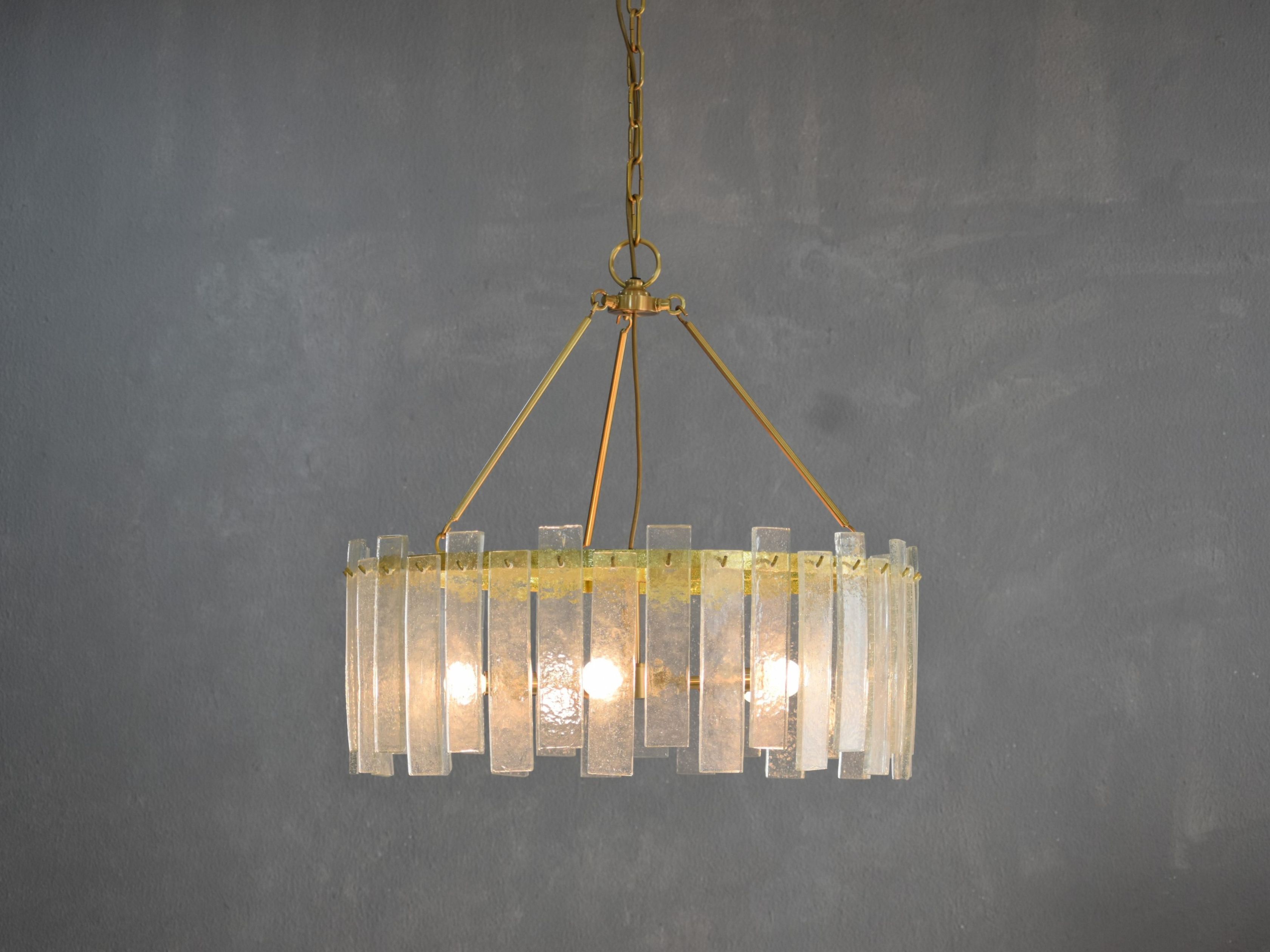 Vyrelli Chandelierr hover - Antique Brass