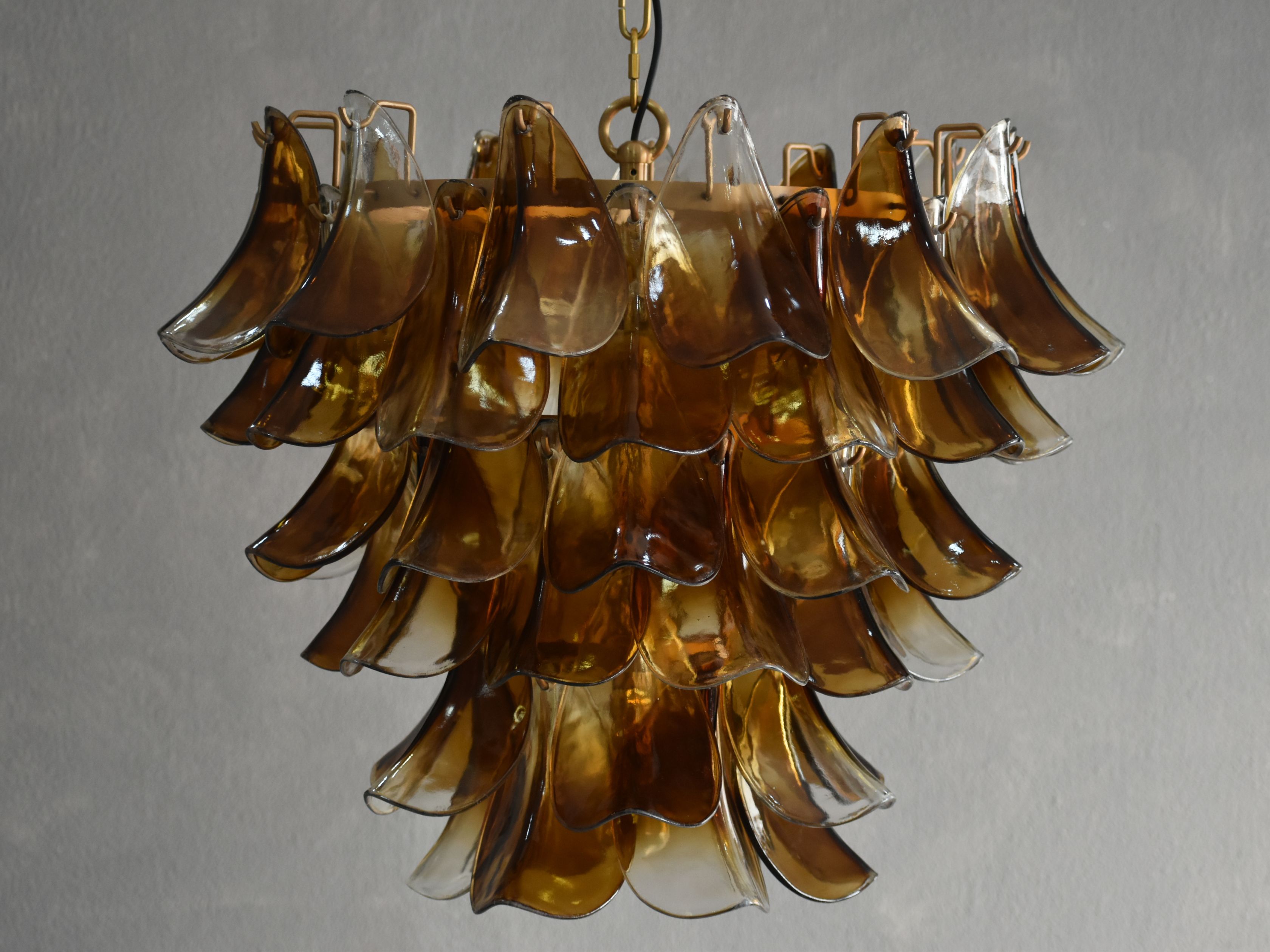 Petalon Chandelier - Champagne Yellow