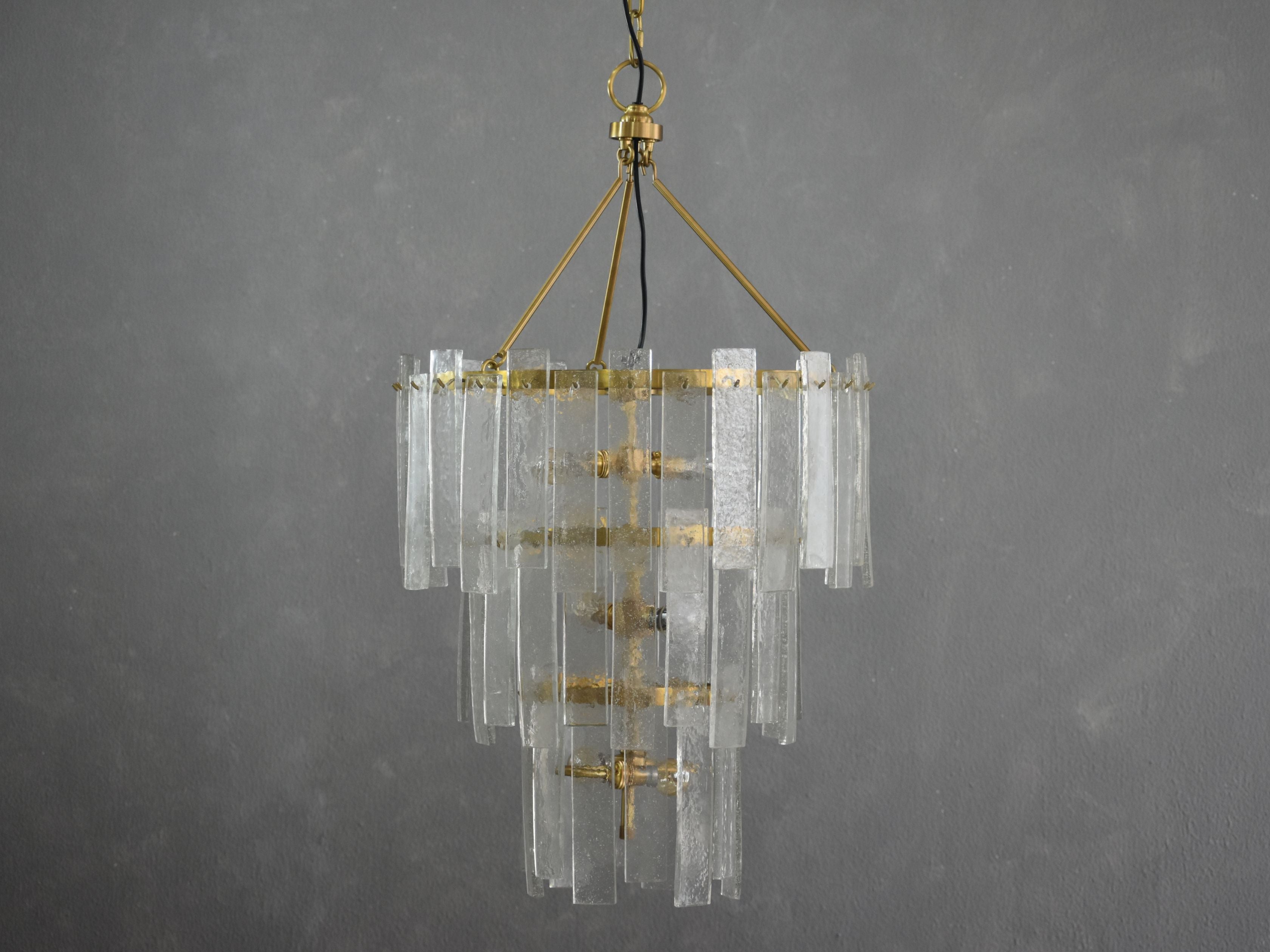 Vyrelli Chandelier