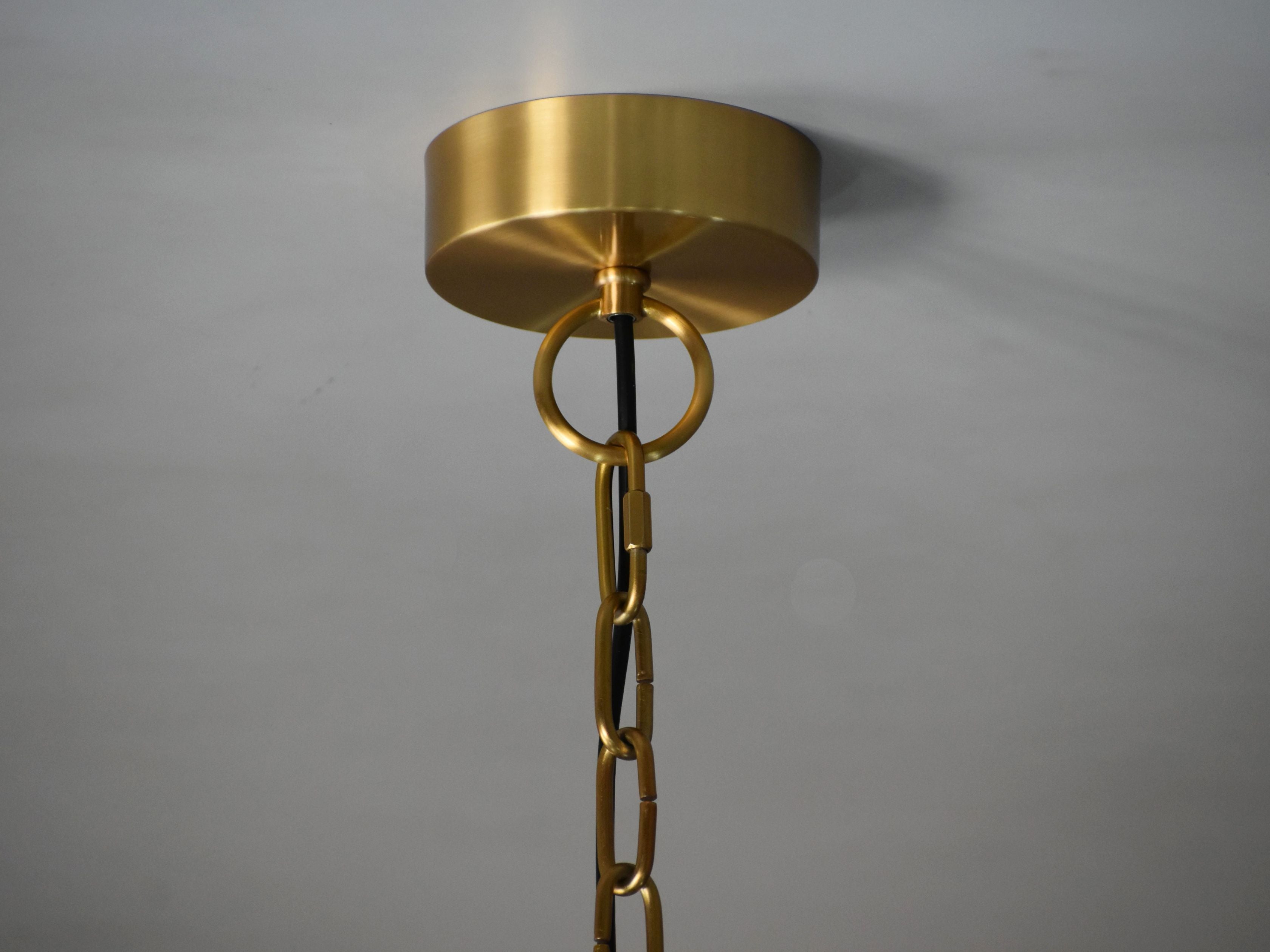 Vyrelli Chandelier