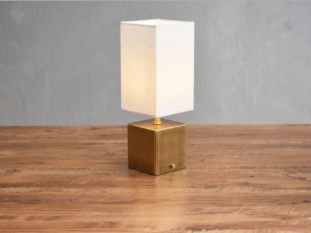 Striva Touch Lamp
