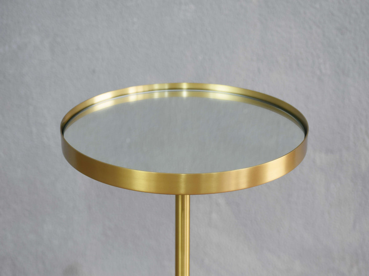 Varen Drink Table