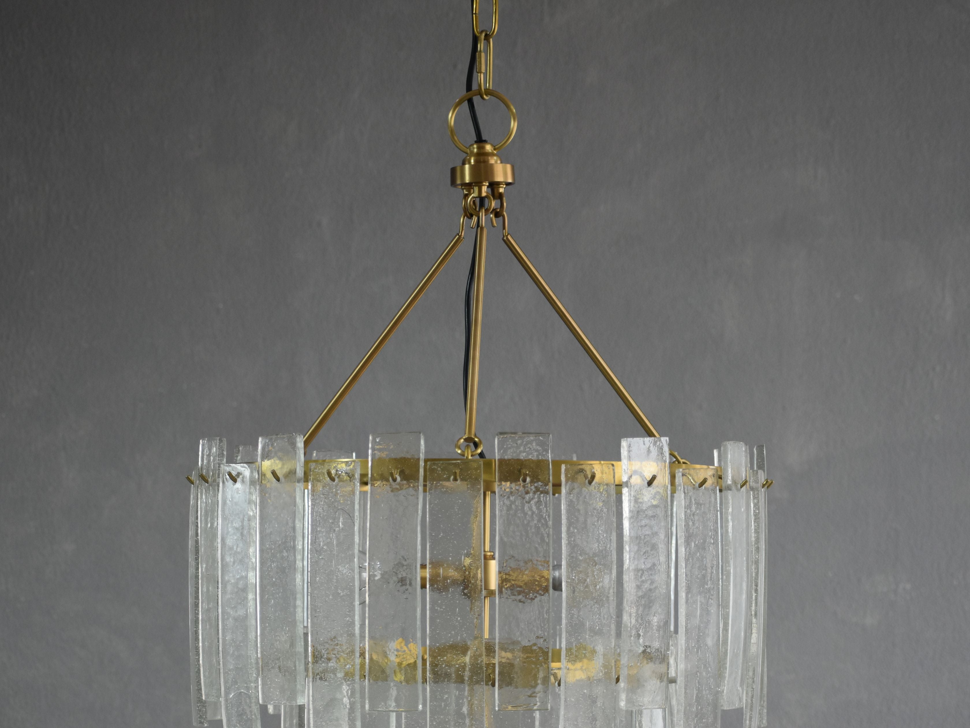 Vyrelli Chandelier