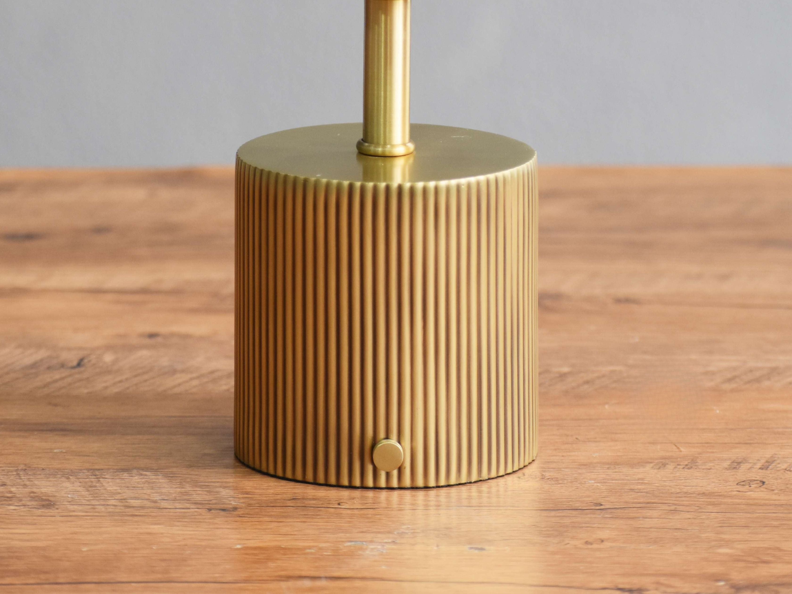 Striva Touch Lamp
